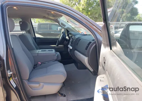 2011 Toyota Tundra Grade 4.6L V8 z USA, uszkodzony, nr VIN 5TFRM5F1XBX023689